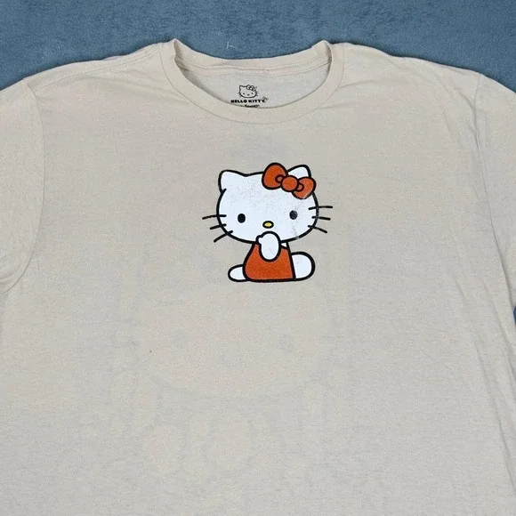 Hello Kitty Graphic T-Shirt Rainbow Back Print Everyday Tee Womrn's size Large‎ - Picture 3 of 4